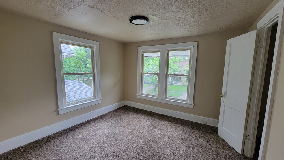 Building Photo - 699 Noble Ave
