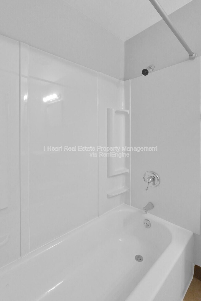 Building Photo - 1386 Rosehill Rd