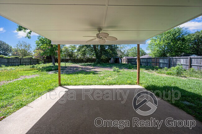 Building Photo - 536 Deer Path