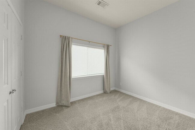 Building Photo - 15911 Pleasant Green Cir