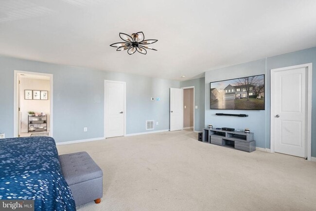 Building Photo - 523 Windermere Drive