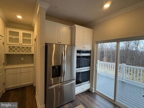 Building Photo - 1728 Water Xing Rd