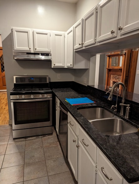 Building Photo - 229 Collins Ave