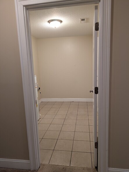 Building Photo - 4327 NW 53rd Ter