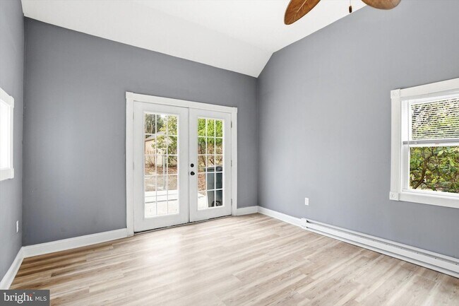 Building Photo - 30 Upper Ferry Rd