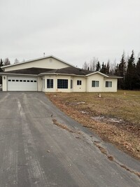 Building Photo - 3 BEDROOM | 2 BATHROOM | 2 CAR GARAGE | AI...