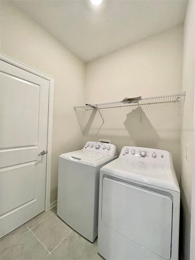 Building Photo - Sawgrass Bay 4 Bedrooms 3 Bathrooms for rent