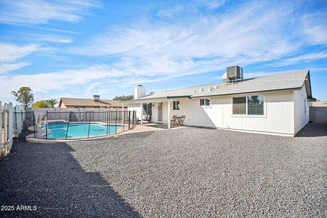 Building Photo - 6123 W Karen Lee Ln