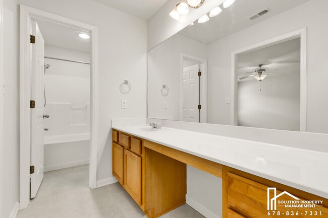 Building Photo - 3862 Guilderoy Ln