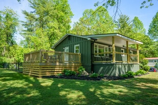 Building Photo - 398 Highland Park Rd
