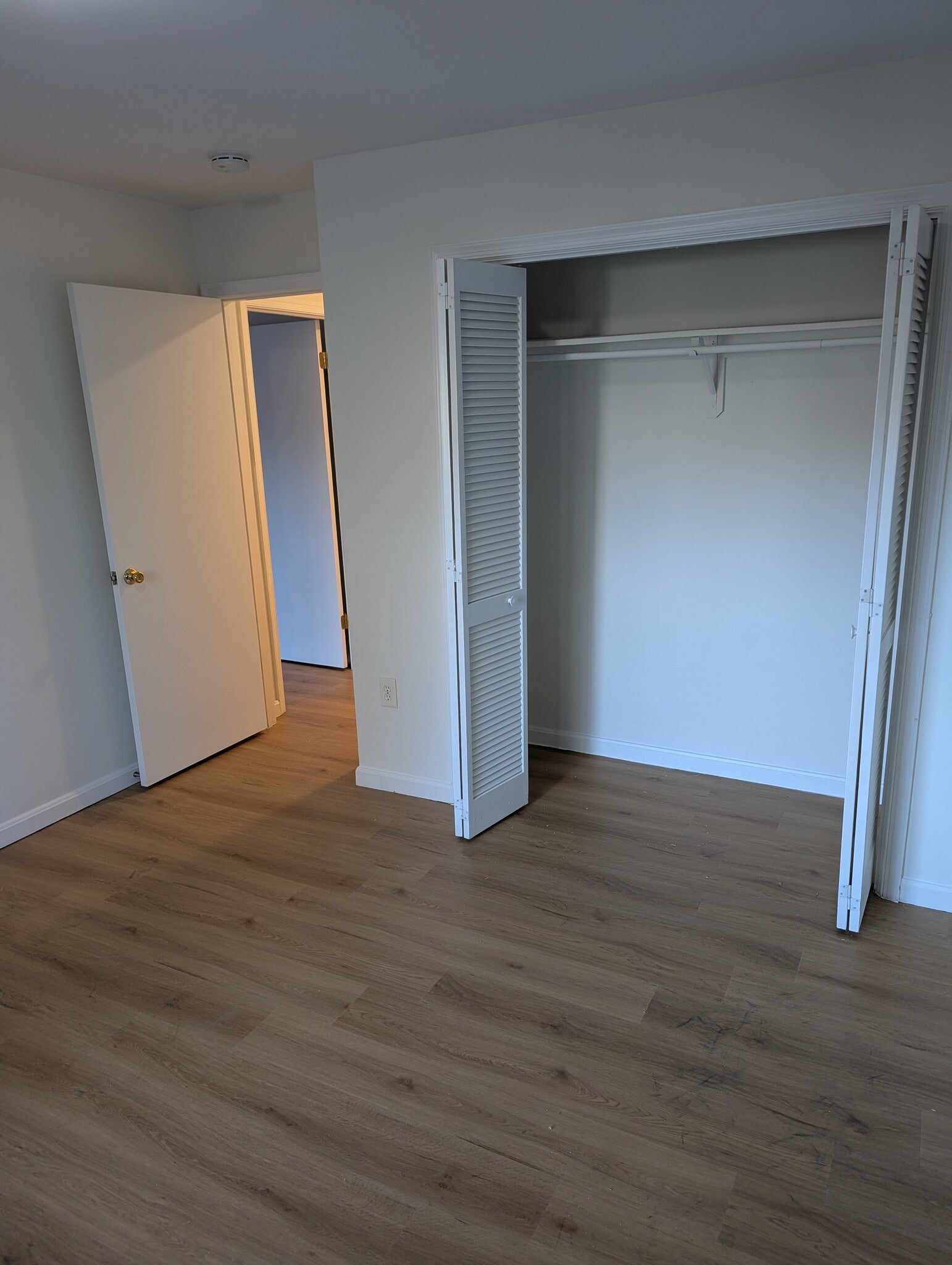 Building Photo - 28 Windbrooke Cir