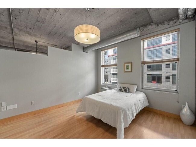 Building Photo - 918 N 3rd St
