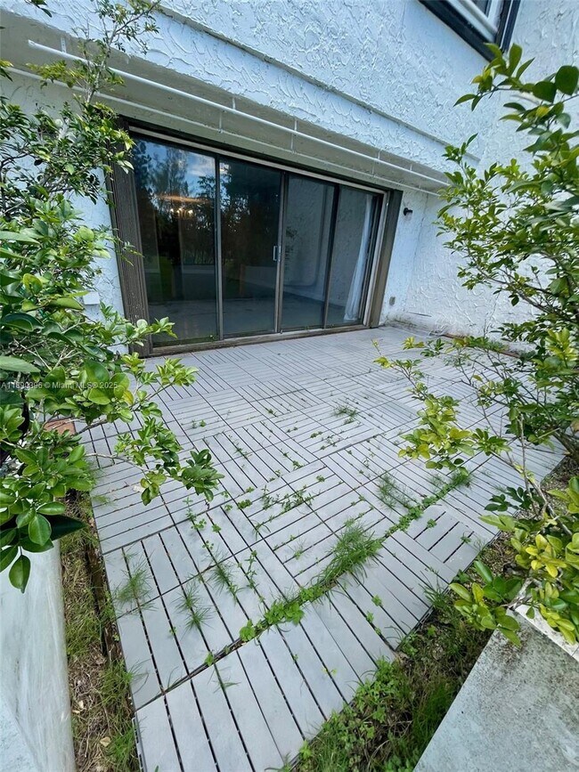 Building Photo - 9007 SW 62nd Terrace