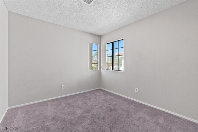 Building Photo - 497 Coco Palms Ave