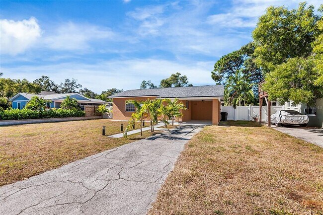 Building Photo - 1517 Gray St S