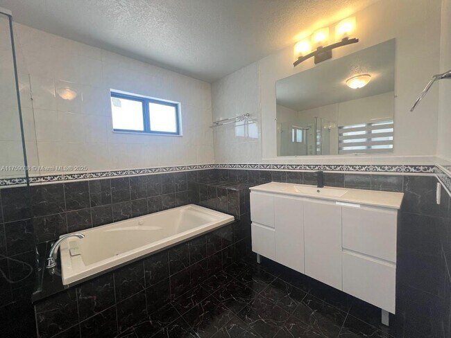 Building Photo - 8735 SW 54th St