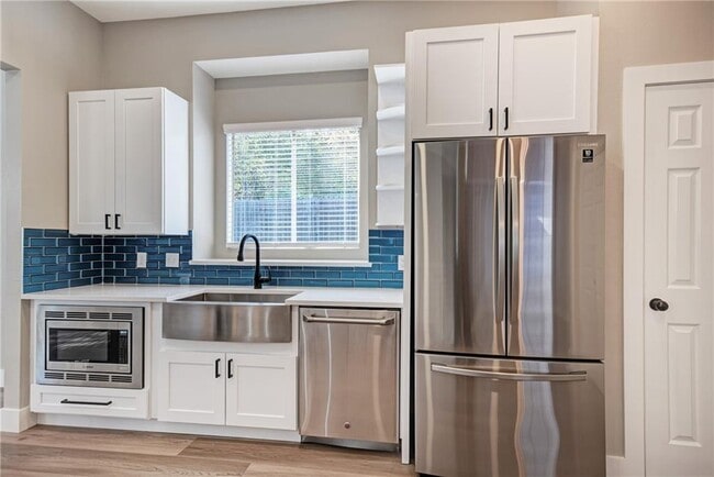 Building Photo - 2203 Tanglevine Dr
