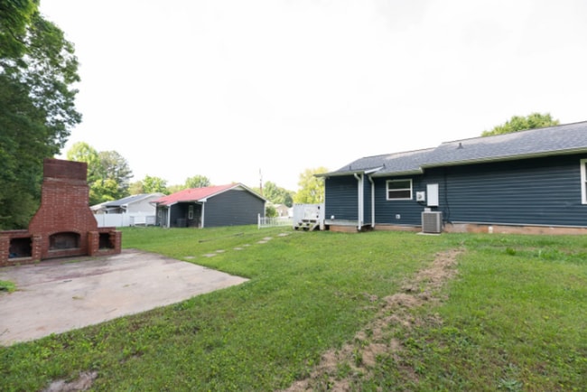 Building Photo - Charming 3 bedroom, 2 bathroom in Winston ...