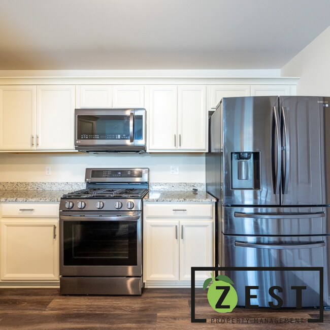 Building Photo - Amazing 3Bedroom 2 Baths OPEN HOUSE- 11/29 12PM-12:30PM