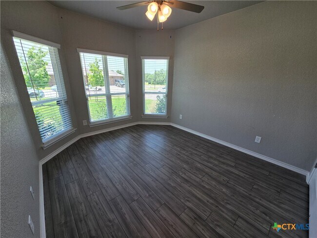 Building Photo - 7802 Gold Dr