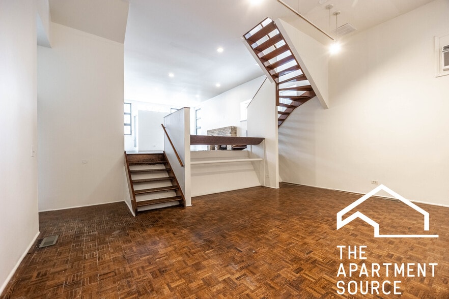 Building Photo - 2059 N Clifton Ave