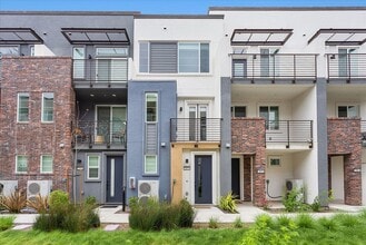 Building Photo - 2835 Cathwood Ln