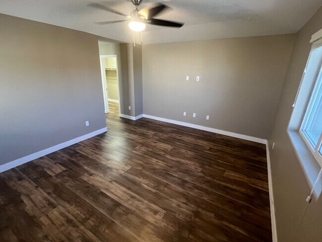 Building Photo - Located in the Southwest 3 Bed | 2.5 Bath | Loft | 2-Car Garage spacious backyard