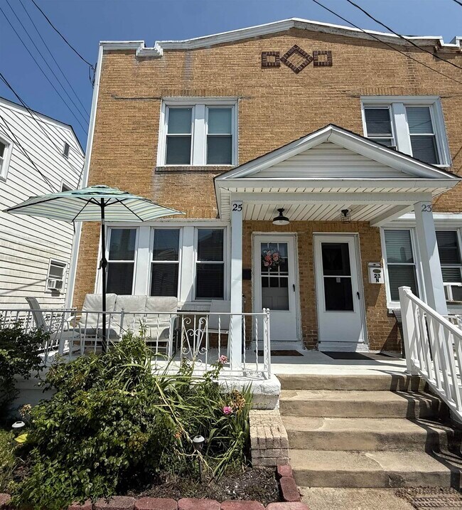 Primary Photo - 25 N Marion Ave