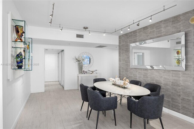 Building Photo - 335 S Biscayne Blvd