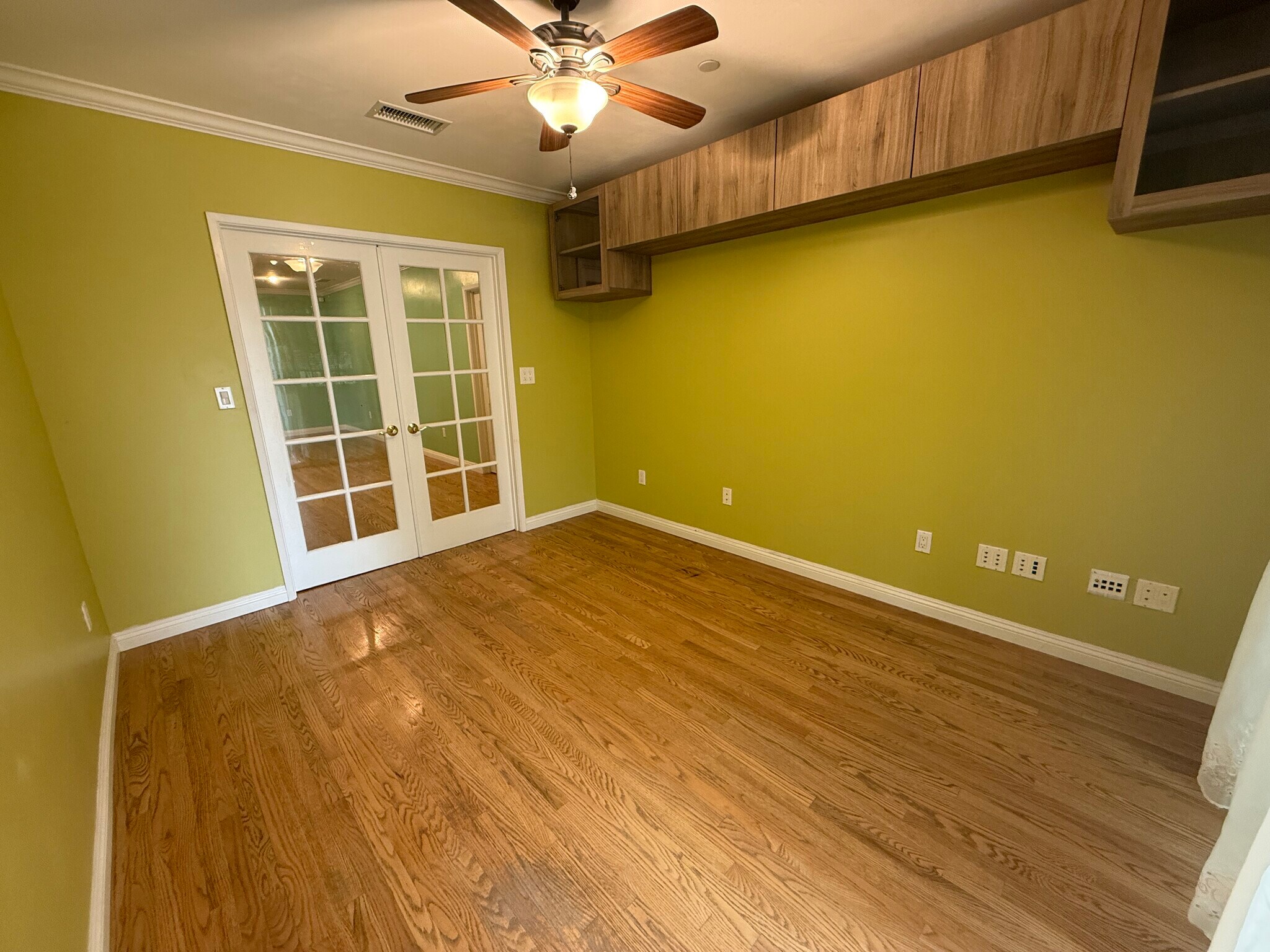 Building Photo - 1162 Panorama Dr