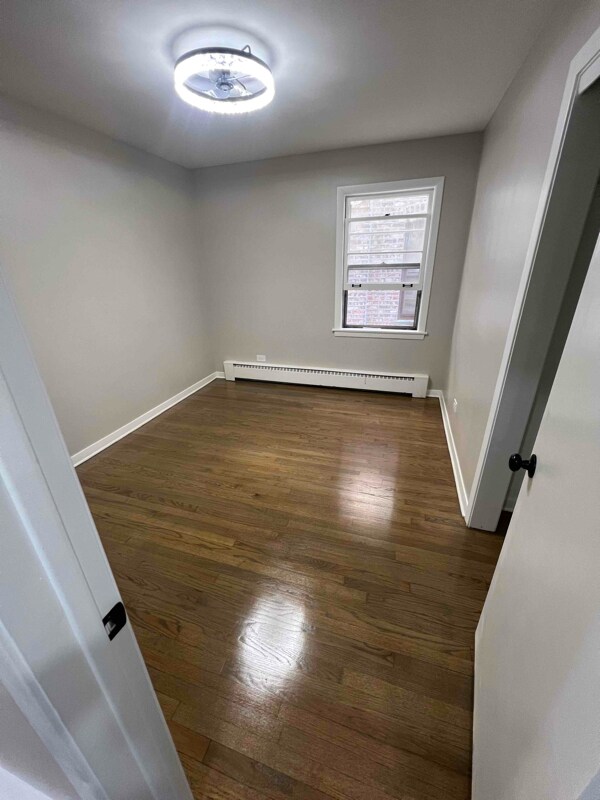 Building Photo - 1826 Grove Ave