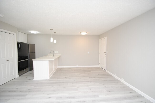 Building Photo - 2515 Yoakum Blvd