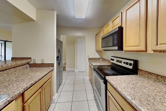 Building Photo - 479 Prestwick Pl