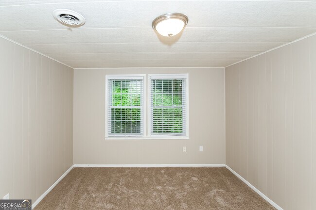Building Photo - 1101 Adrian Cir SW