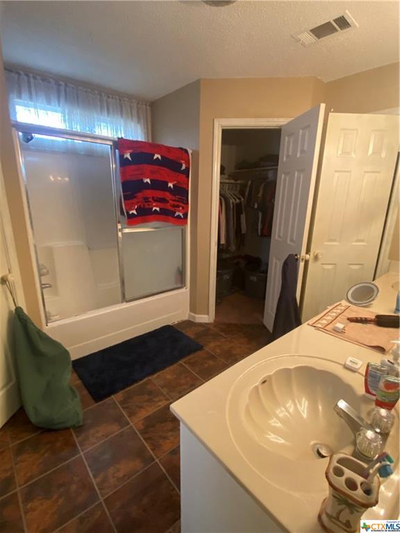 Building Photo - 2402 Cross Timber Dr