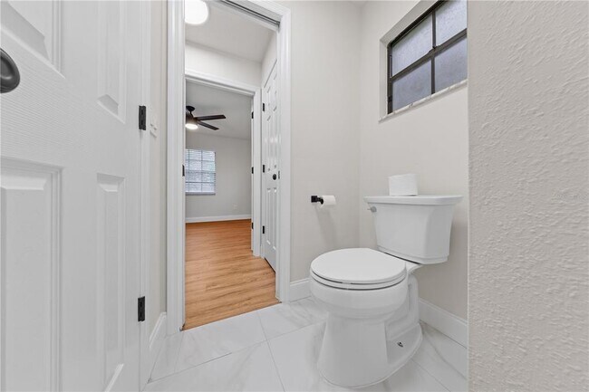 Building Photo - 3253 Oak Point Cir