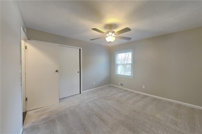 Building Photo - 3070 Karen Ln