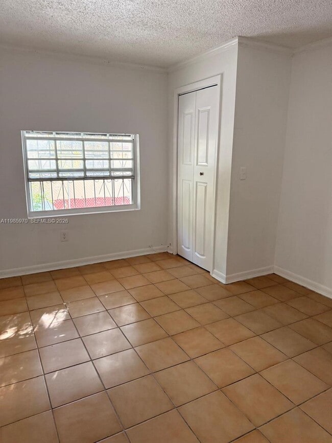 Building Photo - 409 NW 33rd St