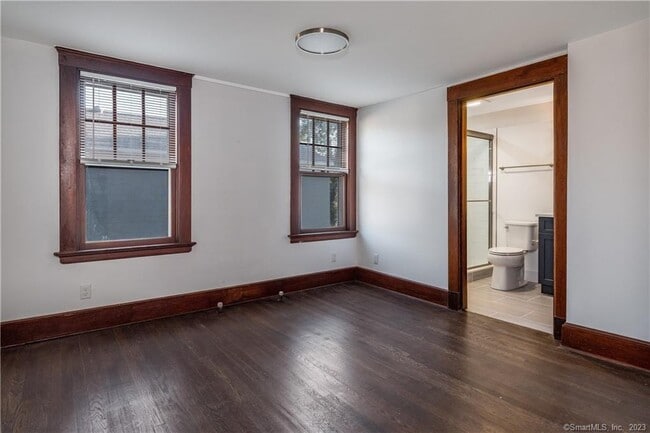 Building Photo - 18 Graves Ave