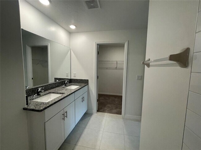 Building Photo - 36544 Smithfield Ln