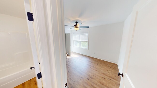 Building Photo - The Villages at Bear Creek 2 Bedroom Townh...