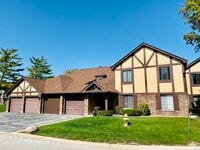 Building Photo - 1655 Dover Ct