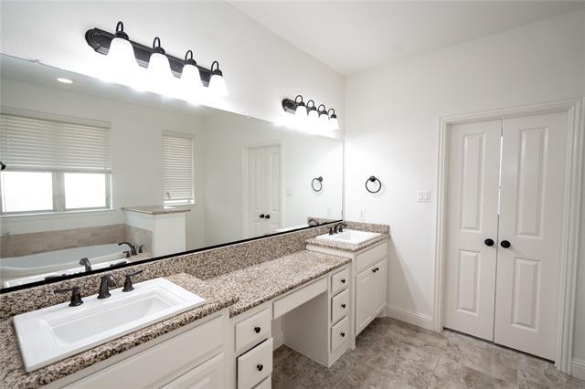 Building Photo - 13966 Clusterberry Dr