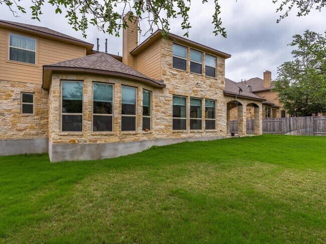 Building Photo - 207 Dakota Dr