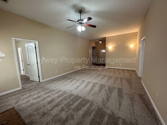 Building Photo - 2136 Sylvan Lake Dr