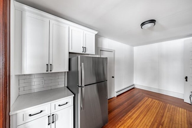 Building Photo - 245 Clinton St