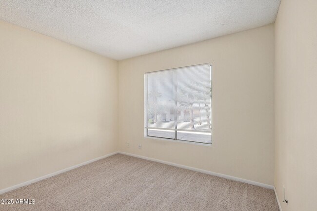 Building Photo - 16021 N 25th Dr