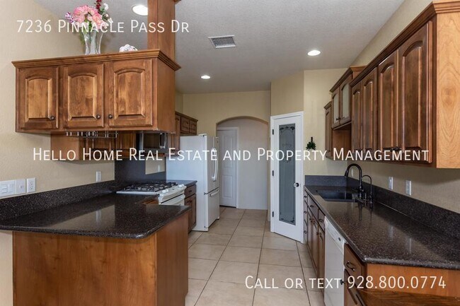 Building Photo - 7236 Pinnacle Pass Dr