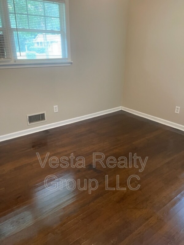 Building Photo - 181 Oldenburg Dr