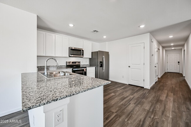 Building Photo - 1855 Yance Dr